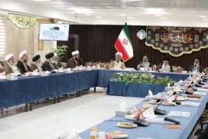 انعقد الاجتماع المشترك لأعضاء مجلس الخبراء و ممثل الولي الفقيه في شؤون الحج و الزيارة في مدينة قم المقدسة