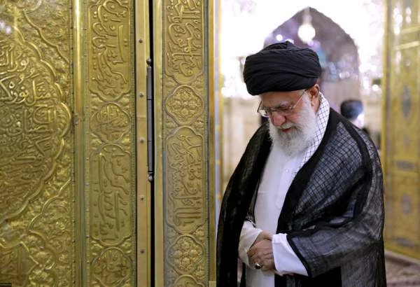 غبارروبی مضجع مطهر حضرت رضا (ع) با حضور رهبر انقلاب 2