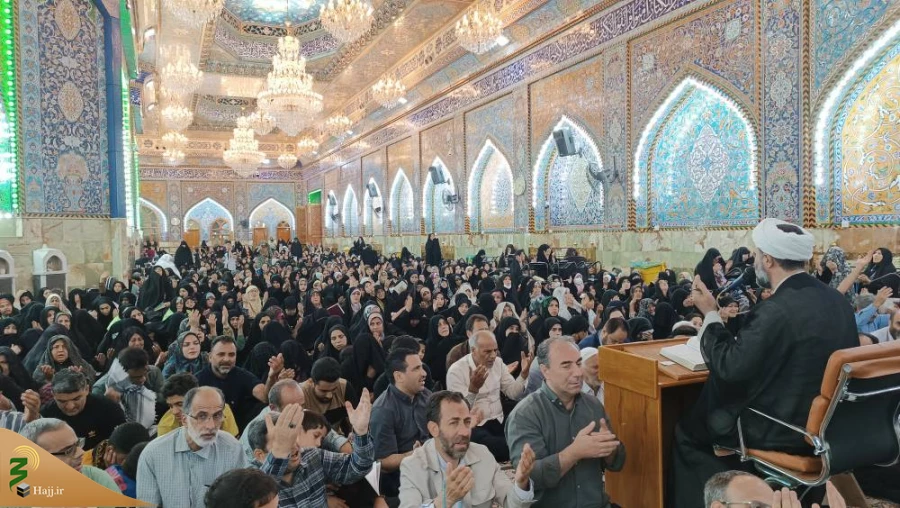 در آستانه ولادت پیامبر اکرم ( ص )
دعای کمیل زائران ایرانی در کربلای معلی 3