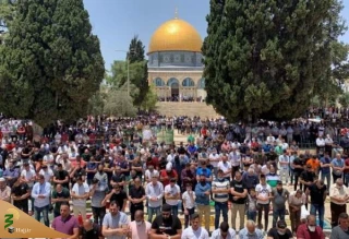 حضور ۴۰ هزار فلسطینی در مسجدالاقصی برای اقامه نماز جمعه