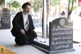 همزمان با نهمین سالگرد فاجعه منا؛

ادای احترام مسئولان بعثه مقام معظم رهبری و حج و زیارت به شهدای منا و مکه 4