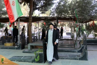 ادای احترام مسئولان حج و زیارت به شهدای منا و مکه 32