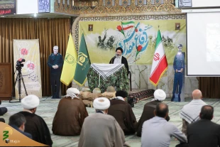نماینده ولی فقیه در امور حج و زیارت در مراسم گرامیداشت هفته دفاع مقدس؛

باید همانند ایثار دوران دفاع مقدس به یاری مردم لبنان شتافت 2