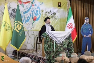 طلب ممثل الولی الفقیه فی شؤون الحج و الزیارة فی مراسم تکریم أسبوع الدفاع المقدس نجدة شعب لبنان مثل تضحیات فتره الدفاع المقدس 2