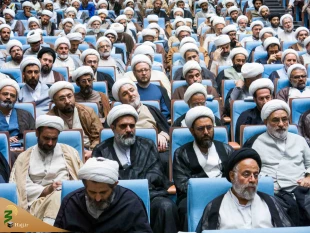 حجت‌الاسلام والملسمین نواب خطاب به روحانیون کاروان‌های عمره:

نیازسنجی زائران و ارتقاء سطح علمی، مهمترین وظیفه‌ی کنونی روحانیون کاروان‌ها است 4
