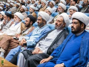 حجت‌الاسلام والملسمین نواب خطاب به روحانیون کاروان‌های عمره:

نیازسنجی زائران و ارتقاء سطح علمی، مهمترین وظیفه‌ی کنونی روحانیون کاروان‌ها است 11