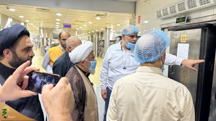 بازدید از آشپزخانه پخت غذای عمره گزاران ایرانی در مکه 3