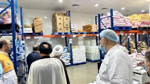 بازدید از آشپزخانه پخت غذای عمره گزاران ایرانی در مکه 6