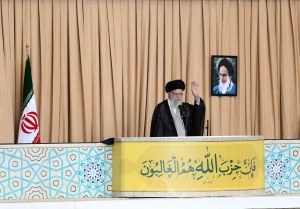 رهبر انقلاب اسلامی در خطبه‌‎های نماز جمعه:

اقدام درخشان نیروهای مسلح در مجازات رژیم صهیونیستی کاملاً قانونی و مشروع بود