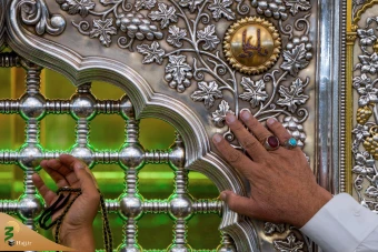 مراسم عزاداری شهادت حضرت فاطمه سلام‌الله‌علیها در حرم مطهر علوی 9