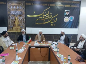 در جلسه روحانیون کاروانها در مکه مسئول جدید دفتر نمایندگی بعثه معرفی شد