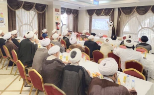 برگزاری جلسه روحانیون مدینه منوره در هتل سبال با تأکید بر بهبود خدمات معنوی و هدایت زائران 2