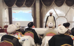 در جلسه روحانیون کاروان های عمره در مدینه مطرح شد؛ 

تأکید بر بهبود خدمات معنوی و راهنمایی زائران