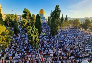 با وجود مانع‌تراشی صهیونیست ها؛

اقامه نماز جمعه در مسجد الاقصی با حضور 40 هزار فلسطینی