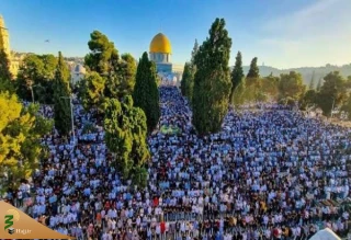 با وجود مانع‌تراشی صهیونیست ها؛

اقامه نماز جمعه در مسجد الاقصی با حضور 40 هزار فلسطینی
