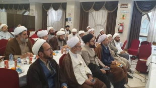 در جلسه روحانیون کاروان های عمره در مدینه مطرح شد؛
تاکید بر راهنمایی زائران با استفاده از فناوری‌های نوین 
 2