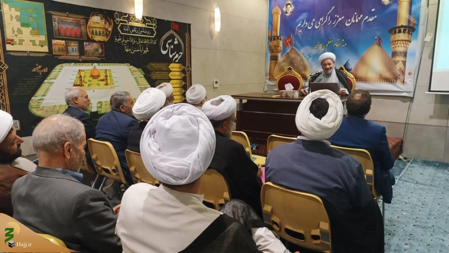 جلسه هم اندیشی خادمان فرهنگی کاروان ها در کربلای معلی
 2