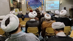 جلسه هم اندیشی خادمان فرهنگی کاروان ها در کربلای معلی
 8