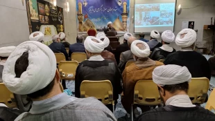 جلسه هم اندیشی خادمان فرهنگی کاروان ها در کربلای معلی
 3