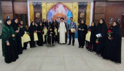 بمناسبت سالروز ولادت حضرت زینب(س) و روز پرستار در کربلای معلی انجام شد:
تجلیل از پرستاران در کربلای معلی 2