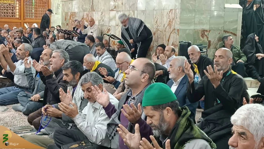 ندای دعای ندبه زائران ایرانی در خیمــه‌گاه امام حسین(ع) طنین انداز شد 10