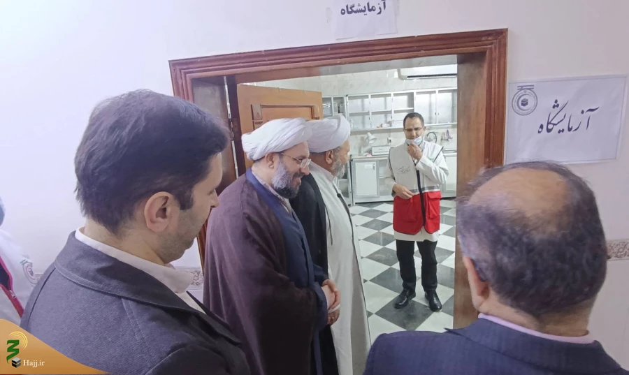 بمناسبت روز پرستار در کربلای معلی صورت گرفت:
تجلیل از پرستاران جمعیت هلال احمر جمهوری اسلامی ایران در کربلای معلی
 11