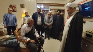 عیادت مسئولان بعثه و حج و زیارت در عراق از مصدومین حادثه تصادف اتوبوس زائران ایرانی در کاظمین
