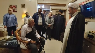 عیادت مسئول دفتر بعثه مقام معظم رهبری در عراق از مصدومین حادثه تصادف اتوبوس زائران ایرانی در کاظمین
 2