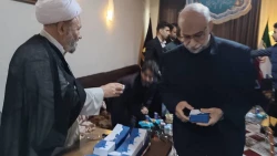 دیدار کاروانی از جامعه قرآنی لرستان با مسئول دفتر نمایندگی بعثه مقام معظم رهبری در عراق 3