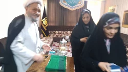 دیدار کاروانی از جامعه قرآنی لرستان با مسئول دفتر نمایندگی بعثه مقام معظم رهبری در عراق 5