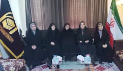 دیدار کاروانی از جامعه قرآنی لرستان با مسئول دفتر نمایندگی بعثه مقام معظم رهبری در عراق 6