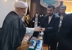دیدار کاروانی از جامعه قرآنی لرستان با مسئول دفتر نمایندگی بعثه مقام معظم رهبری در عراق 8
