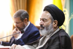 حجت الاسلام والمسلمین نواب تاکید کرد:

لزوم ارائه و بررسی سریعتر جدول برنامه های حج آینده 3