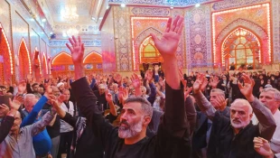 زائران ایرانی در کربلا دعای کمیل را زمزمه کردند 2