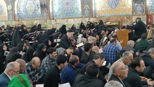 زائران ایرانی در کربلا دعای کمیل را زمزمه کردند 3