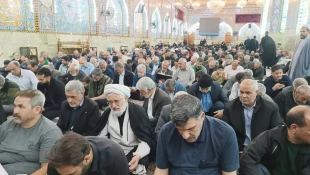 زائران ایرانی در کربلا دعای کمیل را زمزمه کردند 8