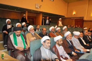 نماینده ولی فقیه در حج و زیارت:

همه ما چه مدیر و روحانی باید برای زائر متواضع باشیم  
 2