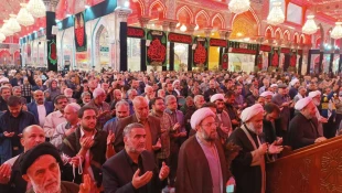 مراسم عزای روز شهادت حضرت زهرا(س) در حرم حسینی(ع)
 2
