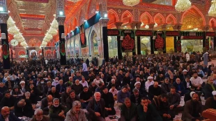 مراسم عزای روز شهادت حضرت زهرا(س) در حرم حسینی(ع)
 8