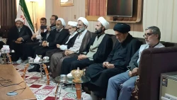 دیدار خادمان فرهنگی و اجرایی کاروان 524 نفری الزهرا(س) با مسئول دفتر نمایندگی بعثه مقام معظم رهبری در کربلای معلی
 3