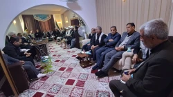 دیدار خادمان فرهنگی و اجرایی کاروان 524 نفری الزهرا(س) با مسئول دفتر نمایندگی بعثه مقام معظم رهبری در کربلای معلی
 5