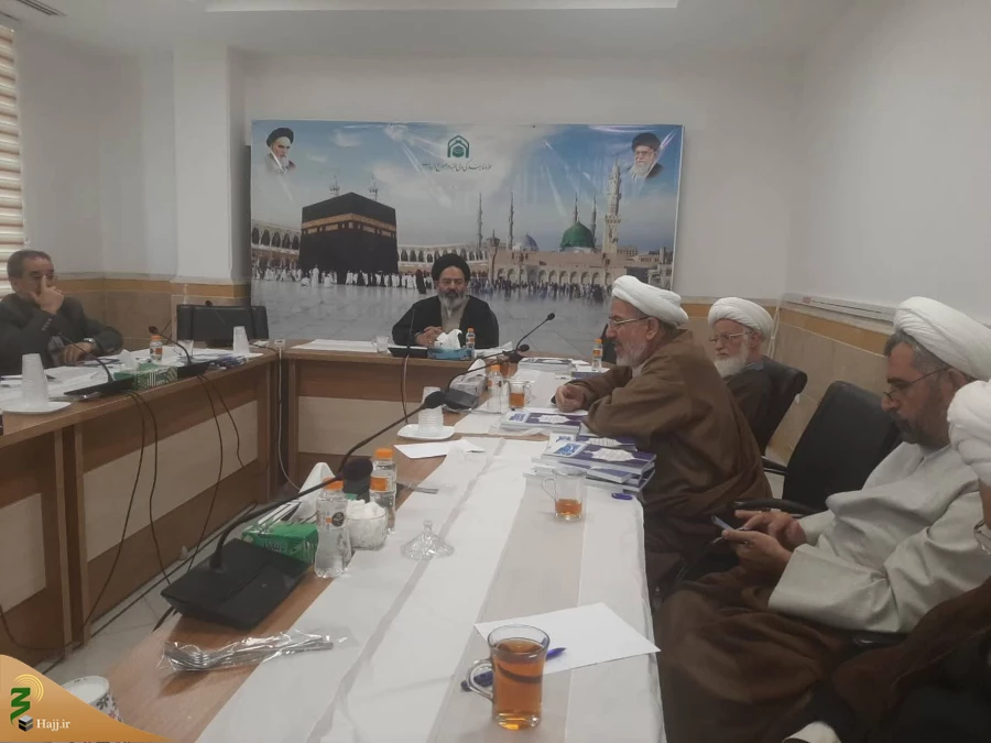 با حضور نماینده ولی‌فقیه در امور حج و زیارت در قم برگزار شد؛

نشست هیئت تحریریه «پژوهشنامه زیارت» 4