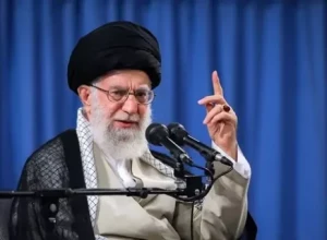 توییت جدید رهبر انقلاب به زبان عبری: 

تمام سران باند تروریستی صهیونیستی باید محاکمه شوند