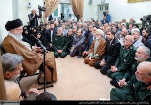 در دیدار دست‌اندرکاران برگزاری کنگره بزرگداشت شهدای استان اصفهان

رهبر انقلاب : زنده نگه داشتن یاد شهیدان ، جهاد فی سبیل الله است
