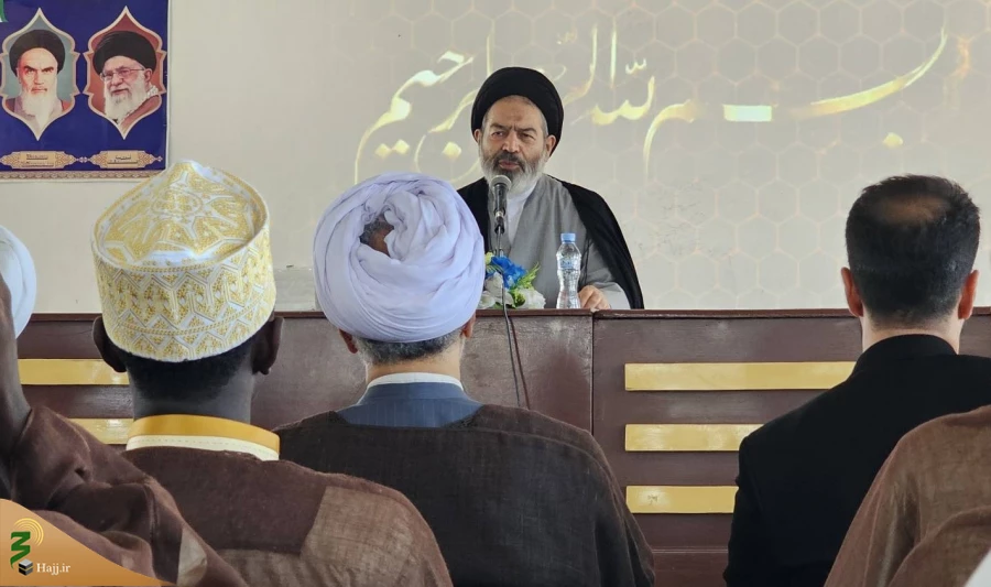 بازدید نماینده ولی فقیه در امور حج و زیارت  از نمایندگی جامعه المصطفی در تانزانیا 3