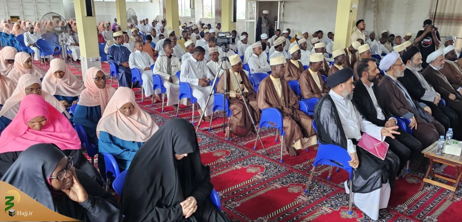 بازدید نماینده ولی فقیه در امور حج و زیارت  از نمایندگی جامعه المصطفی در تانزانیا 4