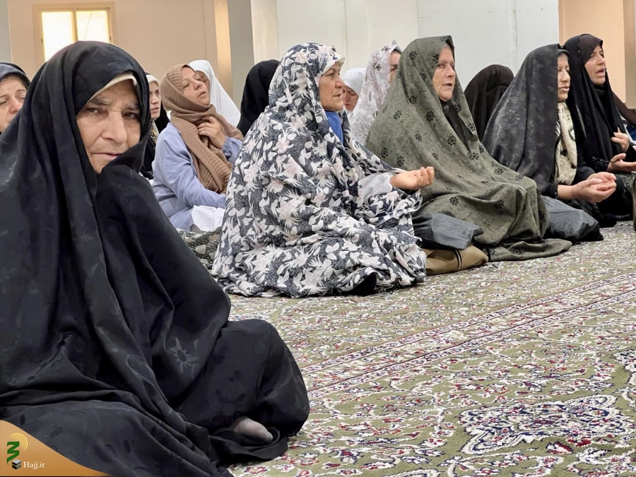 برگزاری جلسه انس و معرفت با حضور مسئول بعثه رهبری در مکه 8
