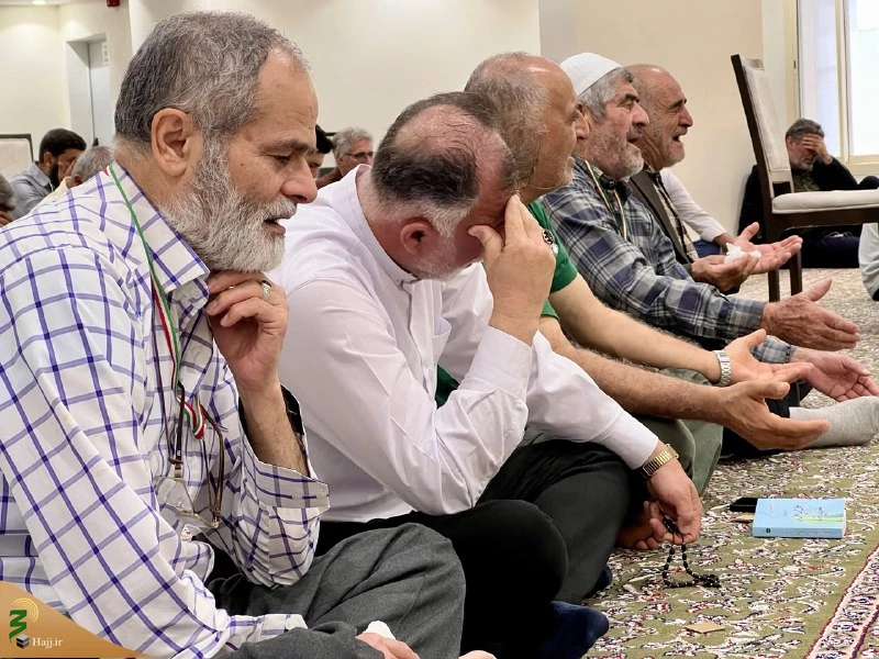 برگزاری جلسه انس و معرفت با حضور مسئول بعثه رهبری در مکه 12