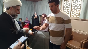بررسی راهکارهای تسهیل امور زائرین در نشست نماینده بعثه با فرهیختگان کاروان‌های مدینه النبی 8