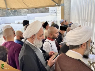 پیامبر پیش از فتح مکه برسر مزار حضرت خدیجه(س) حضور یافتند+فیلم 2